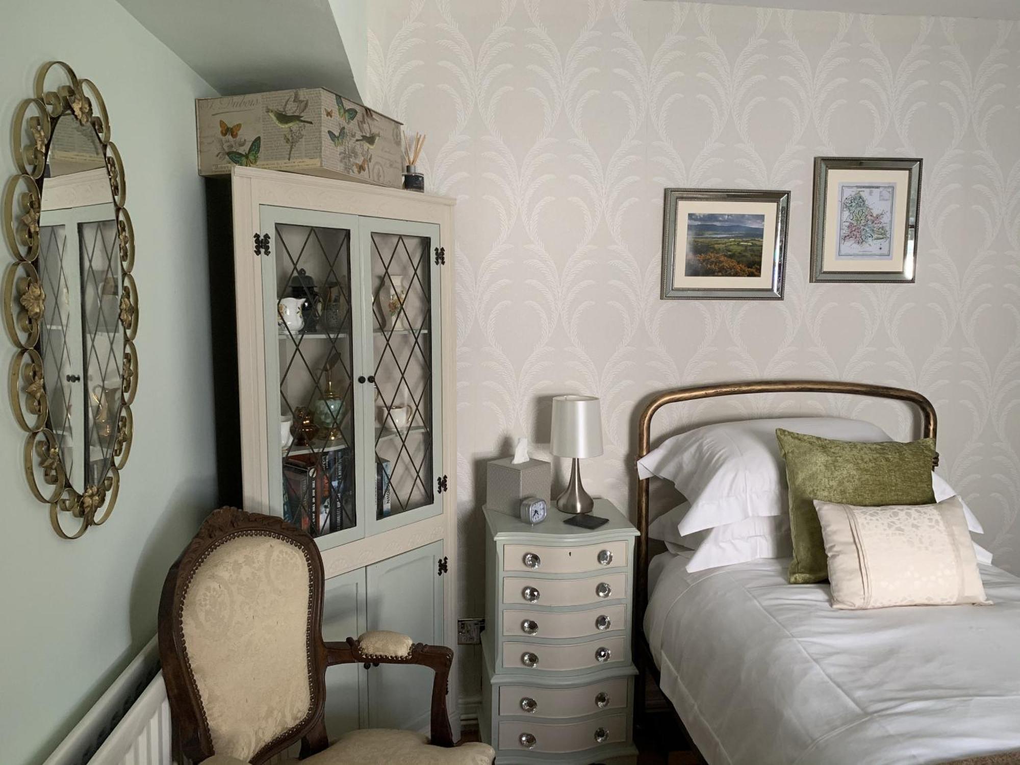 Evangelisa Lampeter Room photo